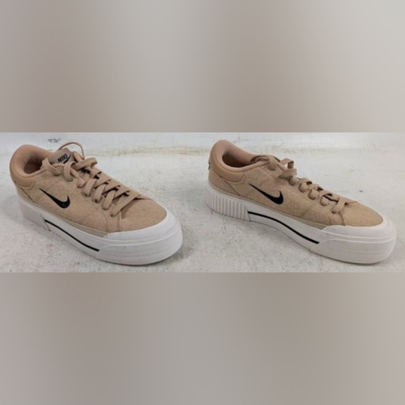 Nike Women's Court Legacy Lift Platform Sneakers Size US 7.5 NWOT MSRP 94.99 - Picture 7 of 10